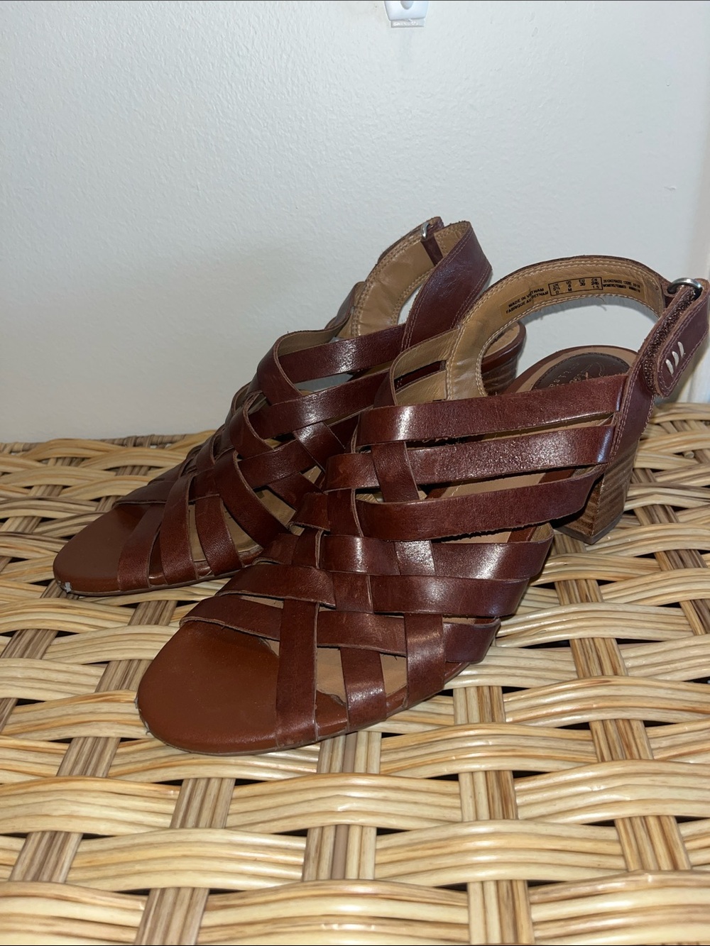 Criss cross wood block heel